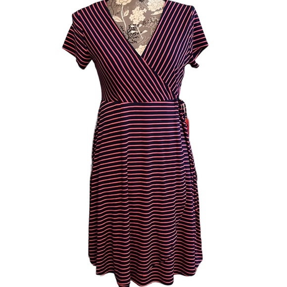 🛍️# 958 NWT Motherhood Maternity Faux Wrap Dress Striped - Picture 4 of 9